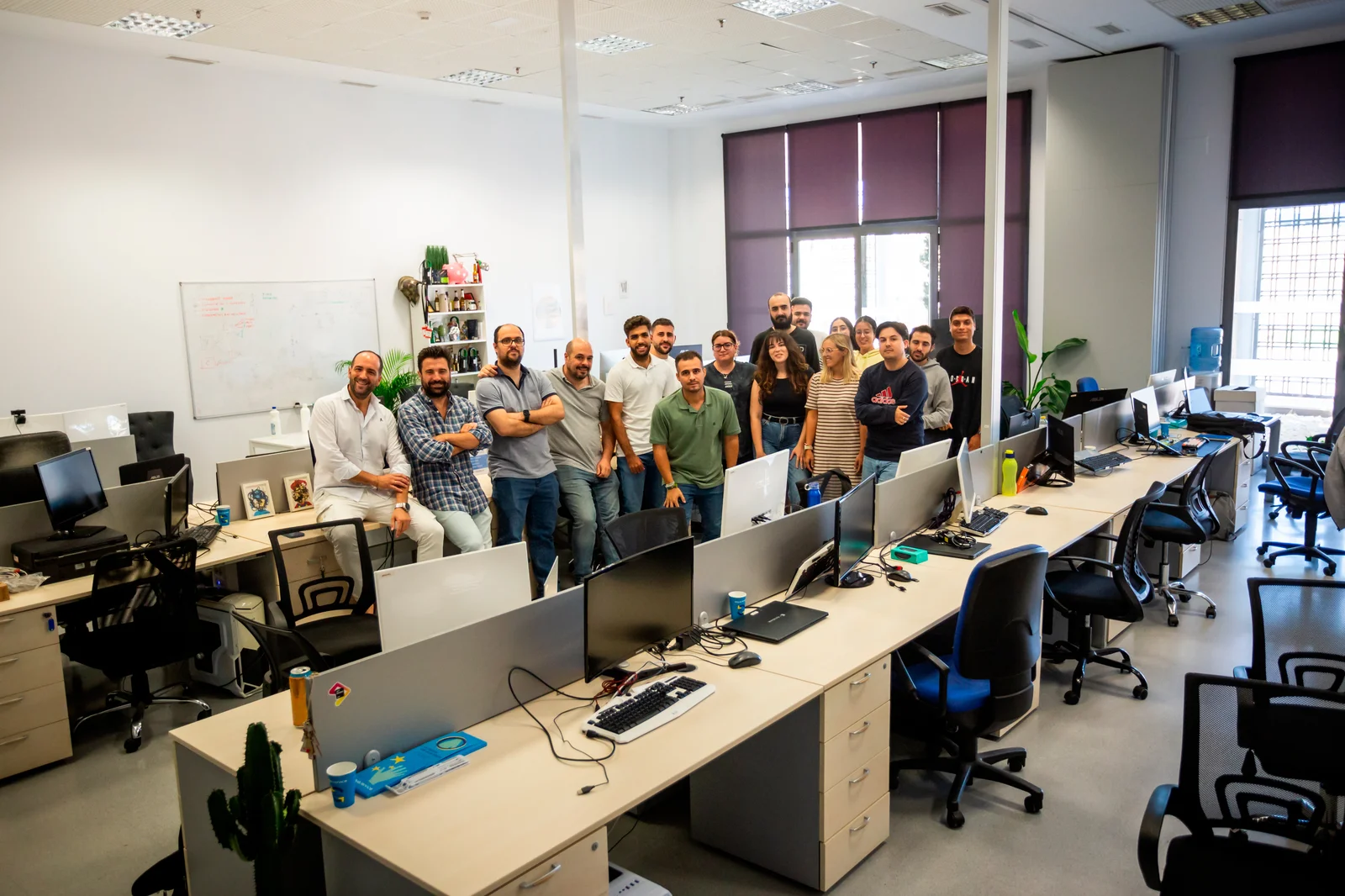 Equipo de 30+ desarrolladores senior de 10Code en España